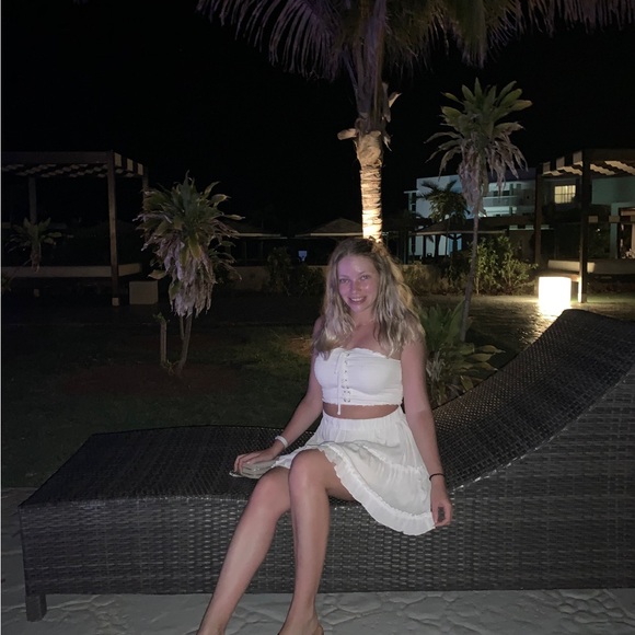 Garage skirt - Picture 3 of 4